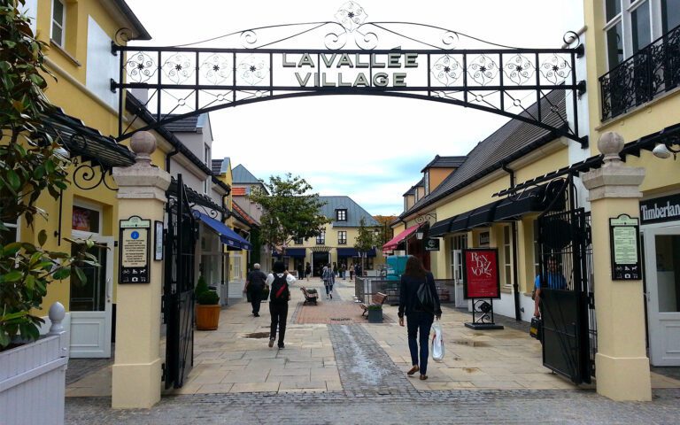 paris city travel | navette la vallée village